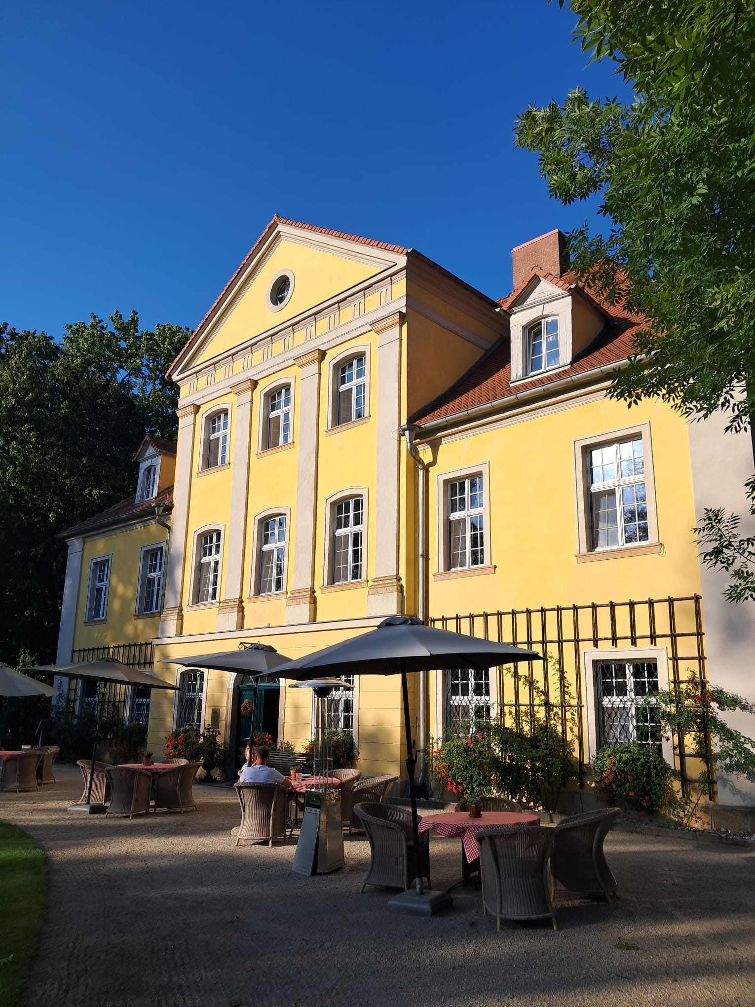 Przystanek XI – Pałac Łomnica